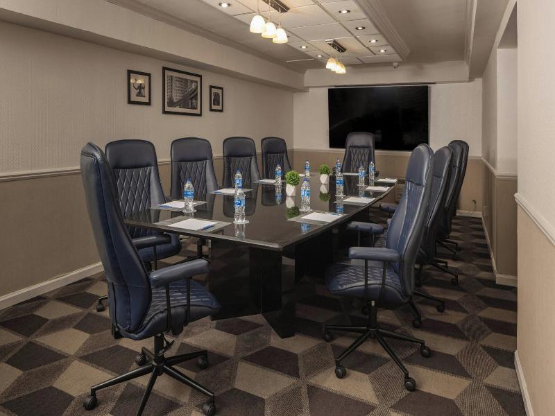 Four Points by Sheraton Detroit Novi image