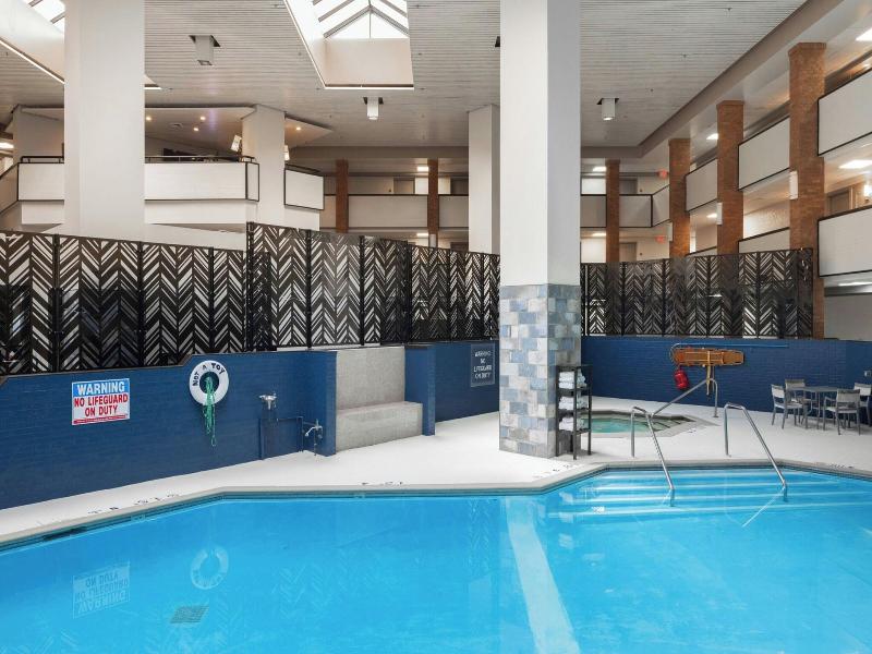 Four Points by Sheraton Detroit Novi image