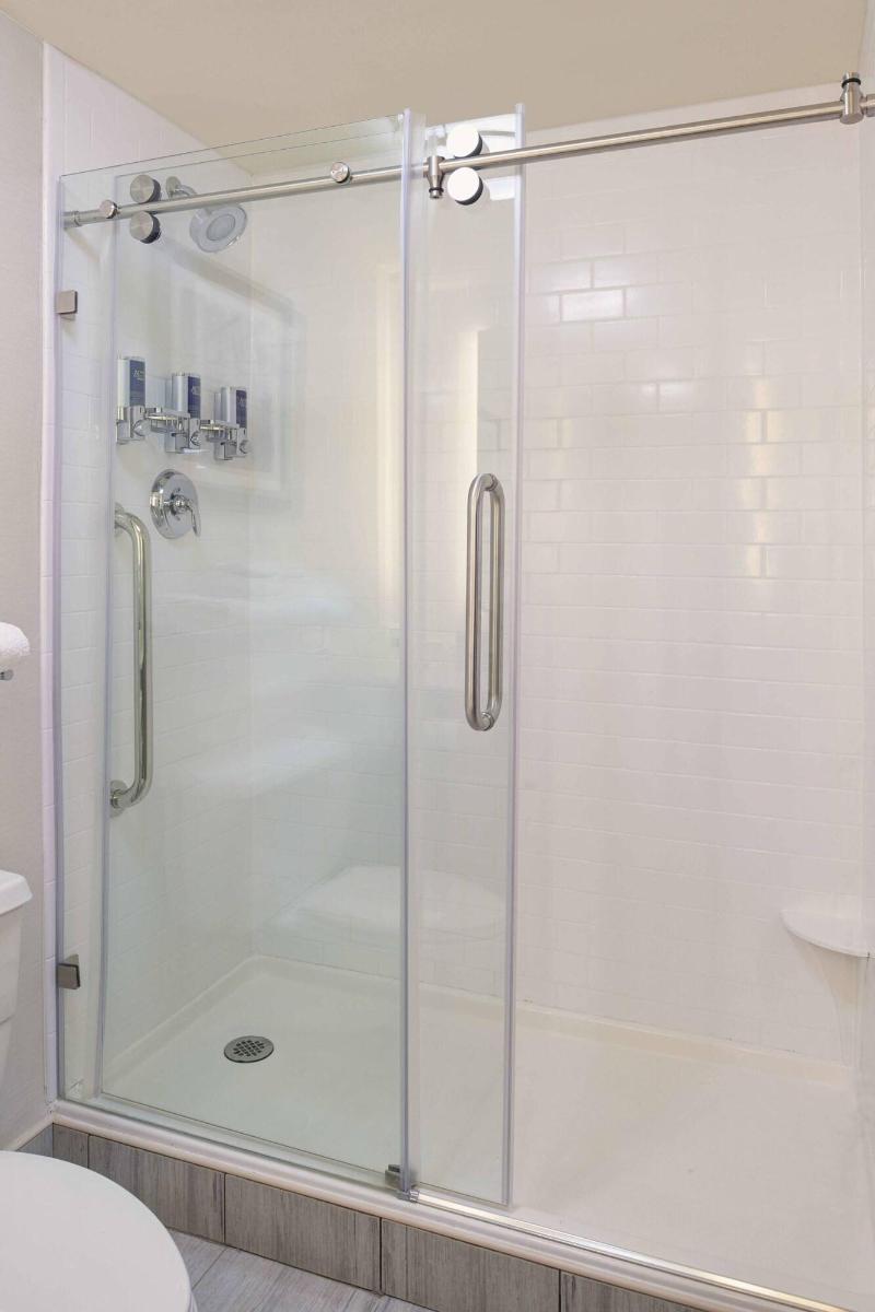 Four Points by Sheraton Detroit Novi image