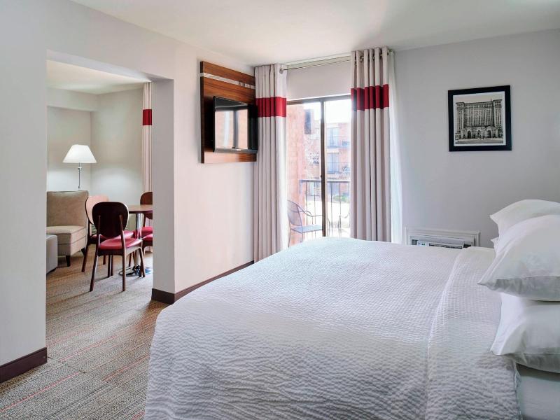 Four Points by Sheraton Detroit Novi image