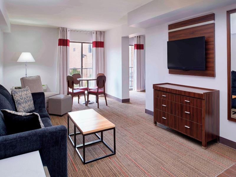 Four Points by Sheraton Detroit Novi image