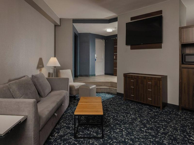 Four Points by Sheraton Detroit Novi image