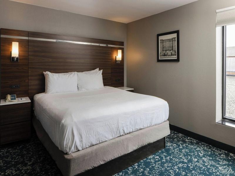 Four Points by Sheraton Detroit Novi image