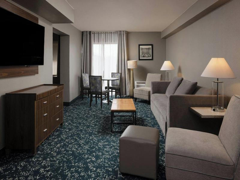 Four Points by Sheraton Detroit Novi image
