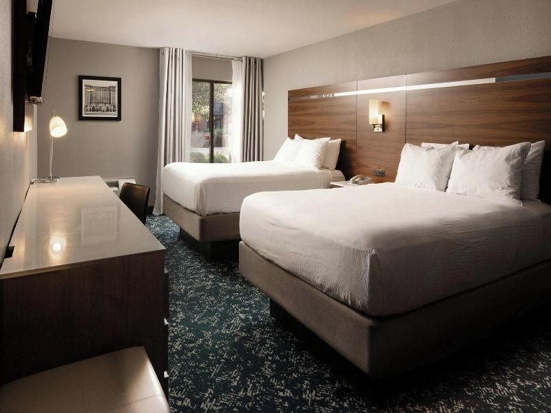 Four Points by Sheraton Detroit Novi image
