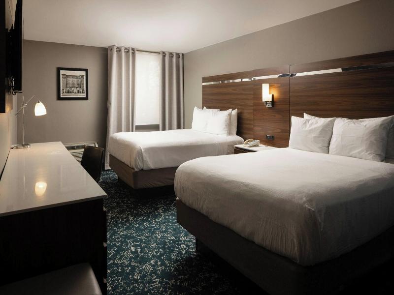 Four Points by Sheraton Detroit Novi image