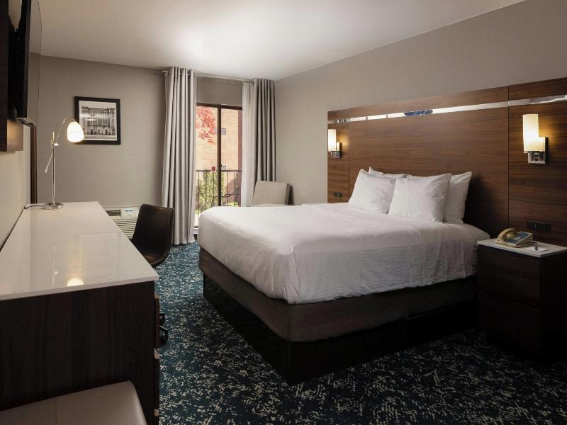 Four Points by Sheraton Detroit Novi image