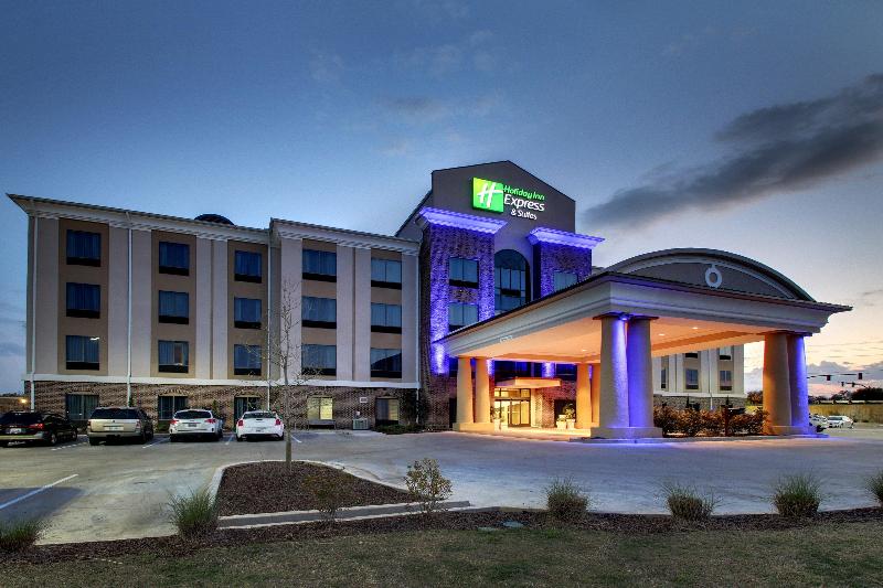Holiday Inn Express & Suites Natchez South By IHG image