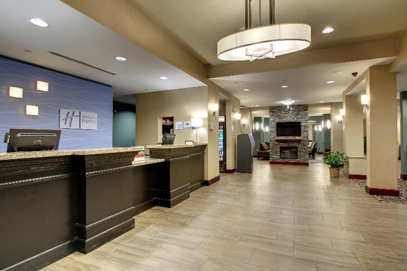 Holiday Inn Express & Suites Natchez South By IHG image