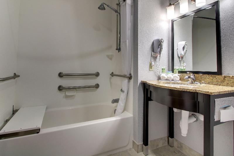 Holiday Inn Express & Suites Natchez South By IHG image
