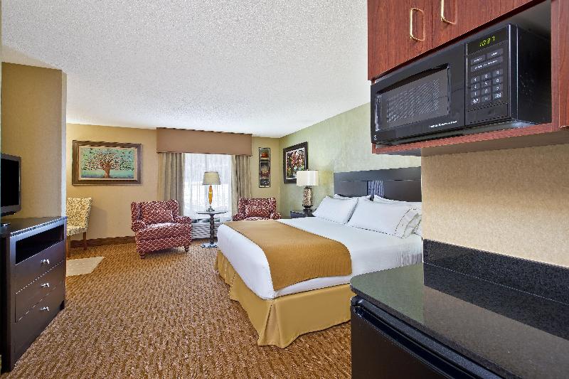 Holiday Inn Express & Suites Sharon-Hermitage IHG image