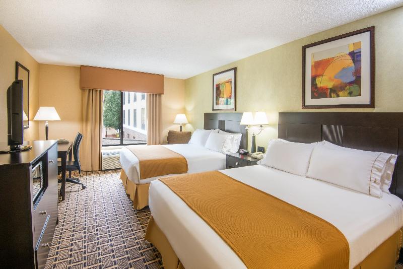 Holiday Inn Express & Suites Sharon-Hermitage IHG image