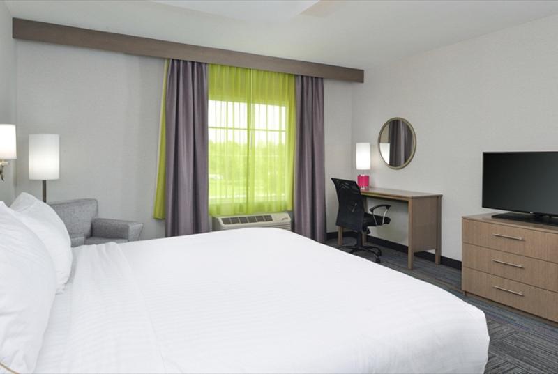 Holiday Inn Express and Suites Shippensburg photo 18