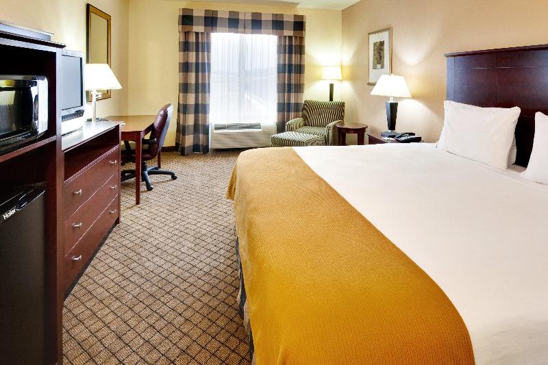 Holiday Inn Express Suites Millington-Memphis Area photo 14