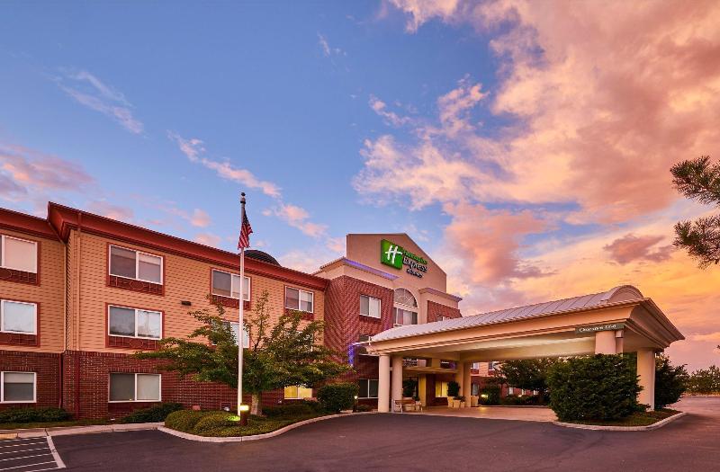 Holiday Inn Express and Suites Medford Central Poi