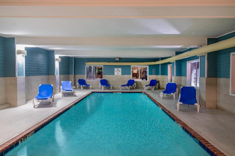 Holiday Inn Express & Suites Magee photo 4