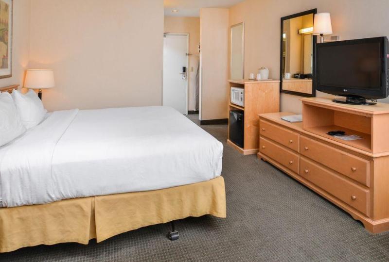 Best Western Plus Bend North image
