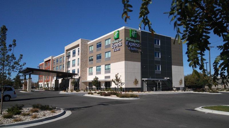 Holiday Inn Express and Suites Boise Airport