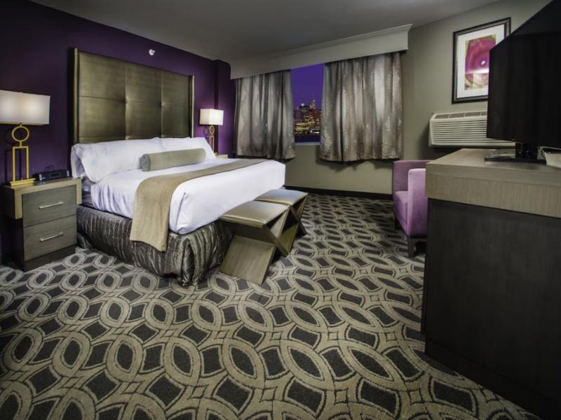 Crowne Plaza Saddle Brook image