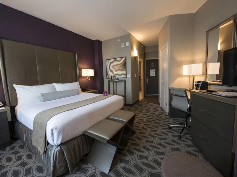 Crowne Plaza Saddle Brook image