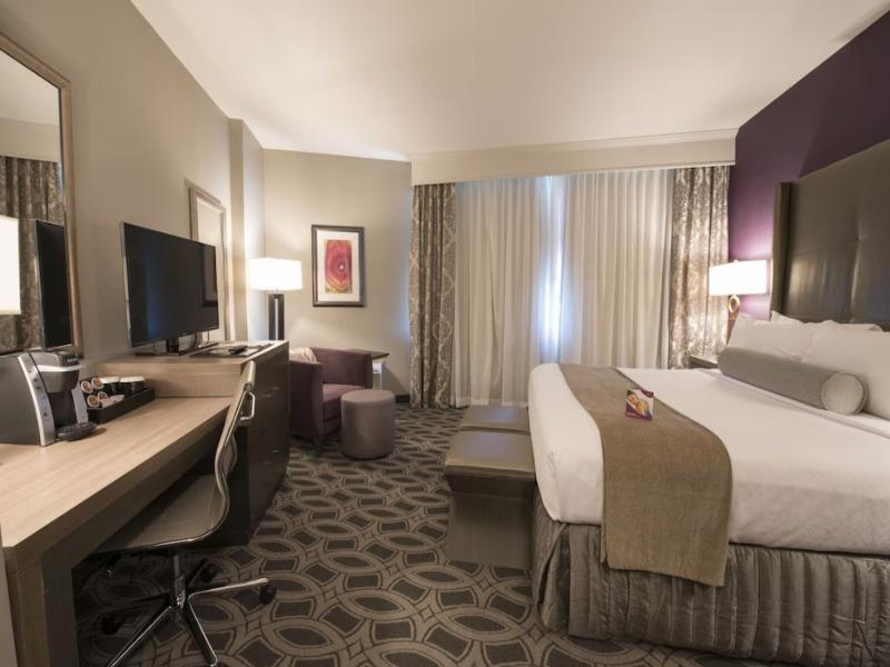 Crowne Plaza Saddle Brook image