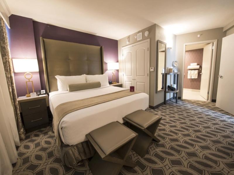 Crowne Plaza Saddle Brook image