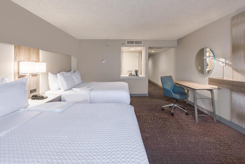 Hotel Crowne Plaza Suites Arlington Ballpark Stadium