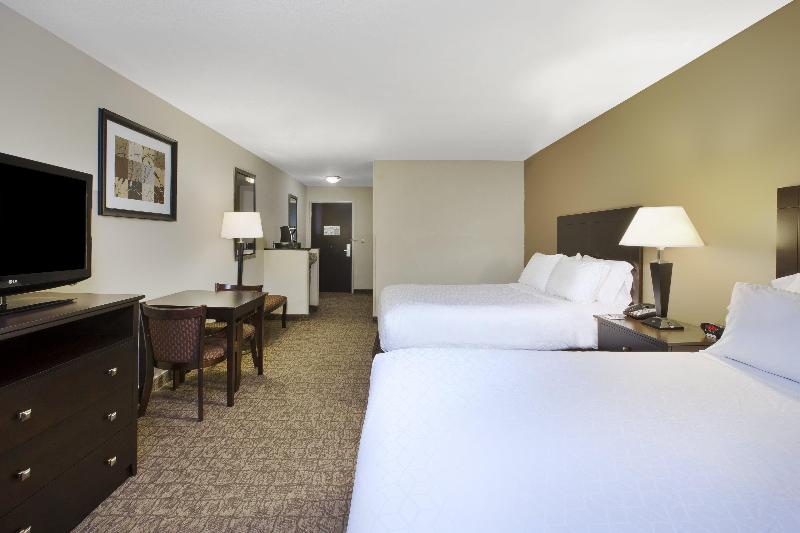 Holiday Inn Express and Suites Wheeling photo 13