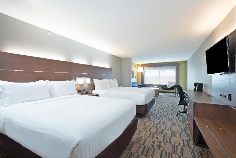 Holiday Inn Express and Suites Uniontown image