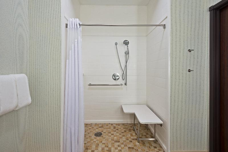 Holiday Inn Express and Suites Uniontown image