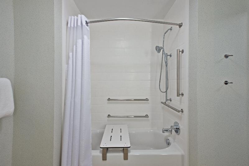 Holiday Inn Express and Suites Uniontown image