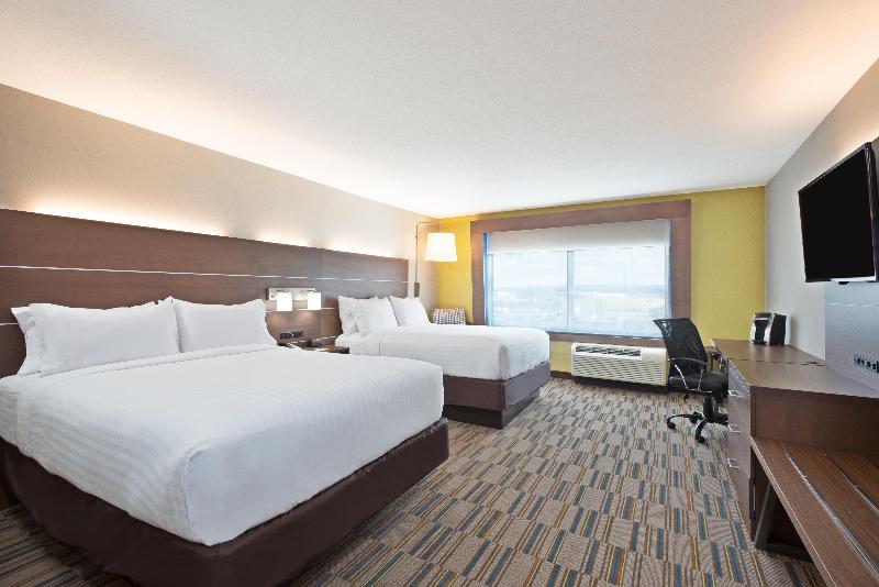 Holiday Inn Express and Suites Uniontown image