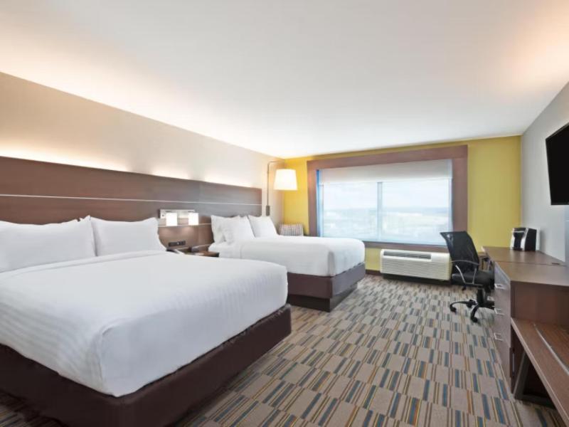 Holiday Inn Express and Suites Uniontown image