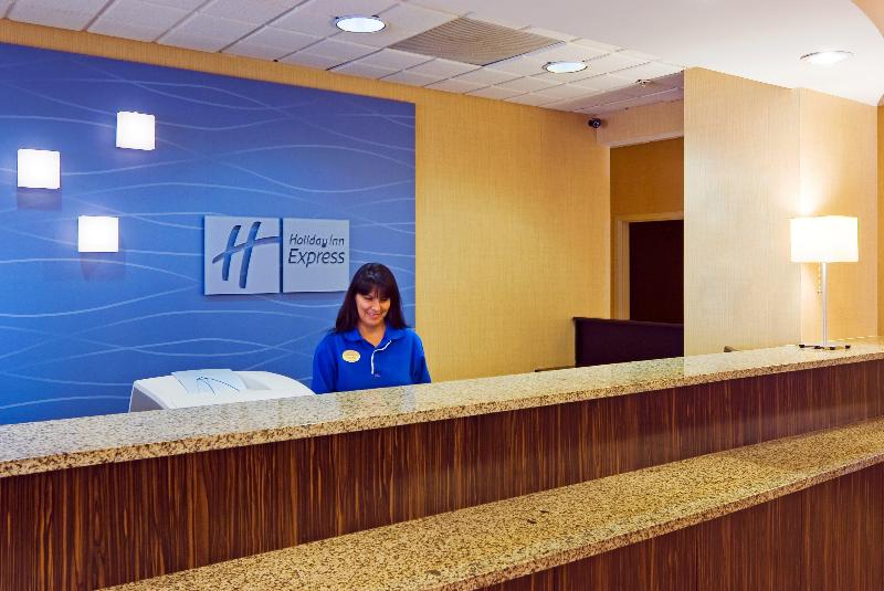Hotel Holiday Inn Express and Suites Kendall East Miami