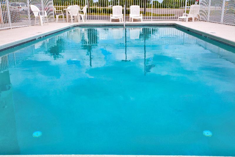 Holiday Inn Express & Suites Brooksville West IHG image