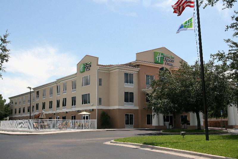 Holiday Inn Express & Suites Brooksville West IHG image
