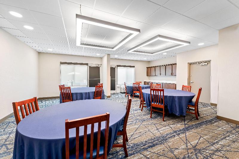 Holiday Inn Express and Suites Sylva Western Carol image