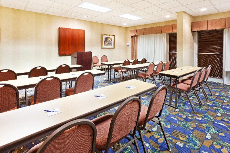 Holiday Inn Express and Suites Sylva Western Carol image