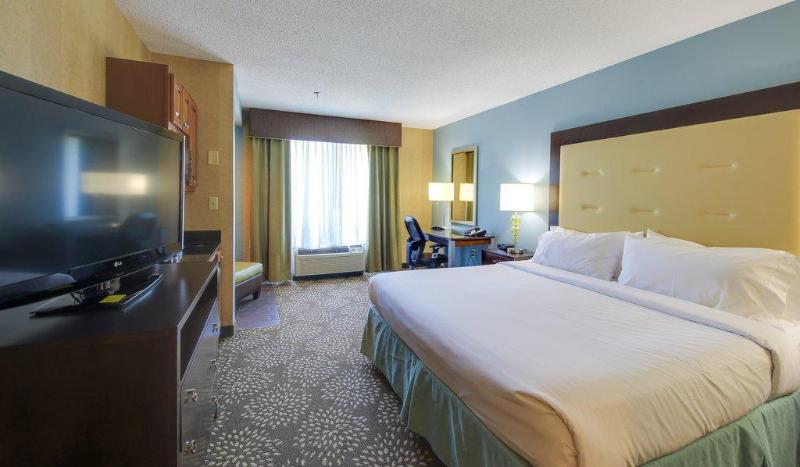 Holiday Inn Express and Suites Sylva Western Carol photo 21
