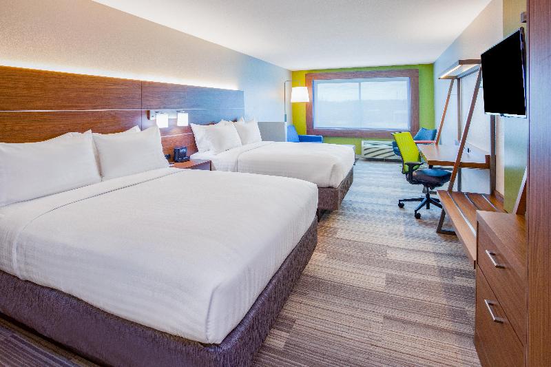 Holiday Inn Express and Suites Des Moines Downtown 5