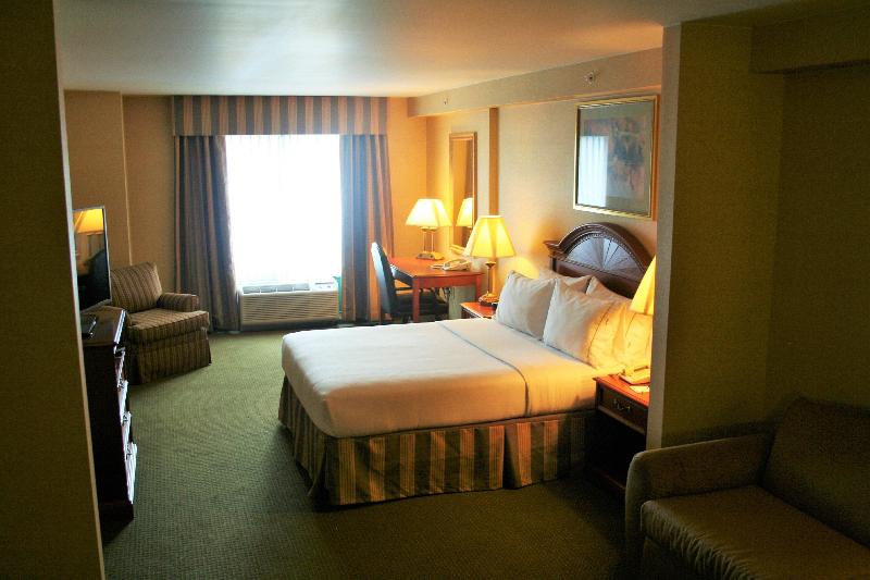 Holiday Inn Express Suites Drums-Hazleton (I-80) photo 16