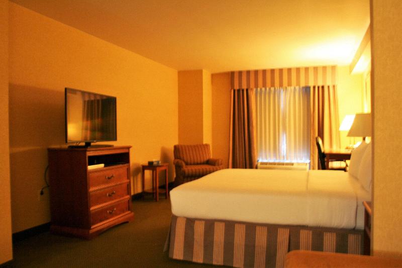 Holiday Inn Express Suites Drums-Hazleton (I-80) photo 19