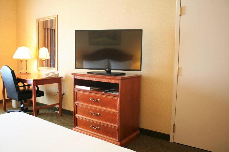 Holiday Inn Express Suites Drums-Hazleton (I-80) photo 11