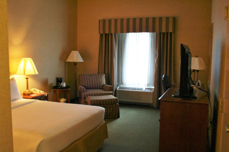 Holiday Inn Express Suites Drums-Hazleton (I-80) photo 12