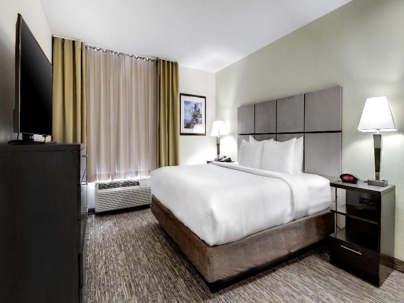 Candlewood Suites Waco image