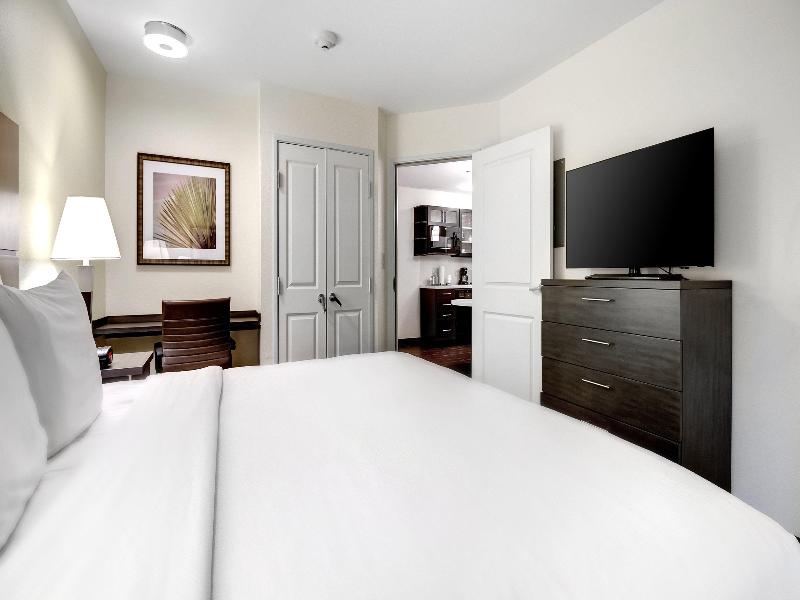Candlewood Suites Waco image