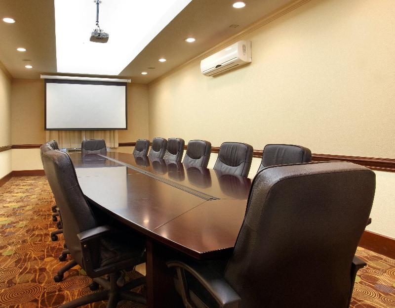 Holiday Inn Express and Suites Deer Park image