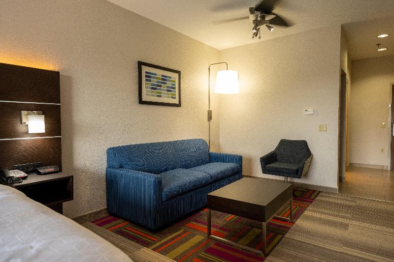 Holiday Inn Express and Suites Deer Park image
