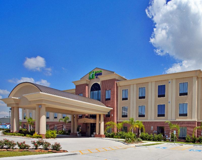 Holiday Inn Express and Suites Deer Park image