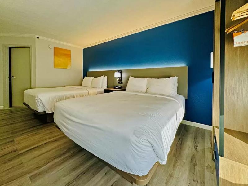 Comfort InnSuites Houston I10 West Energy Corridor image